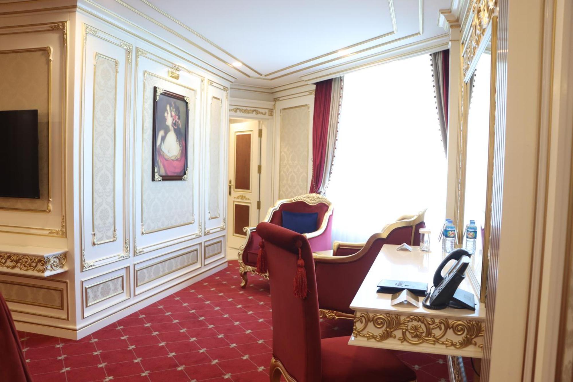 Cristal Erbil Hotel エクステリア 写真 A suite at the hotel