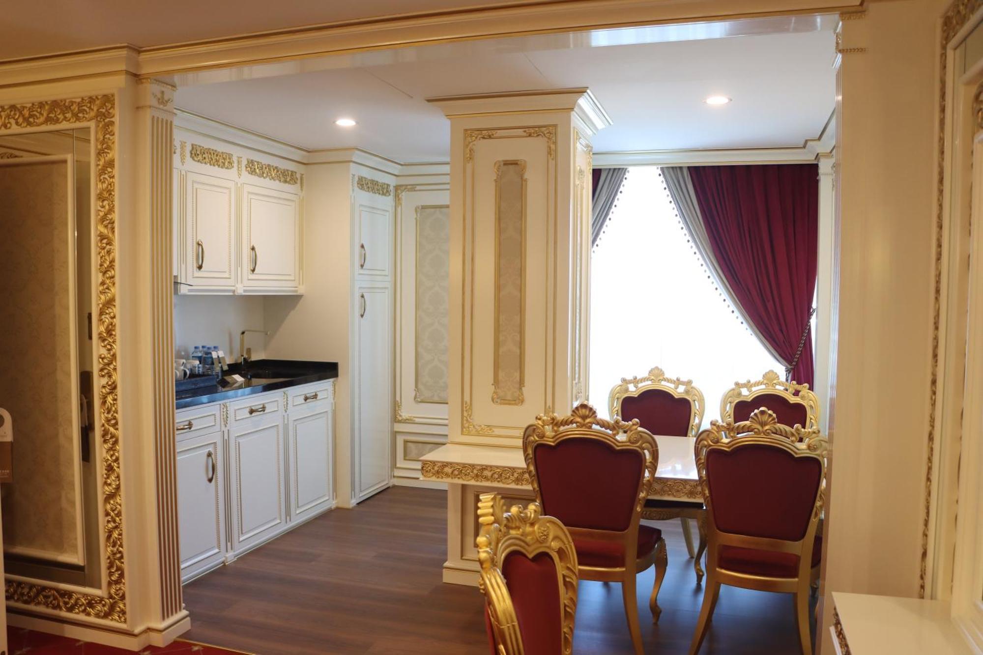 Cristal Erbil Hotel エクステリア 写真 A typical suite