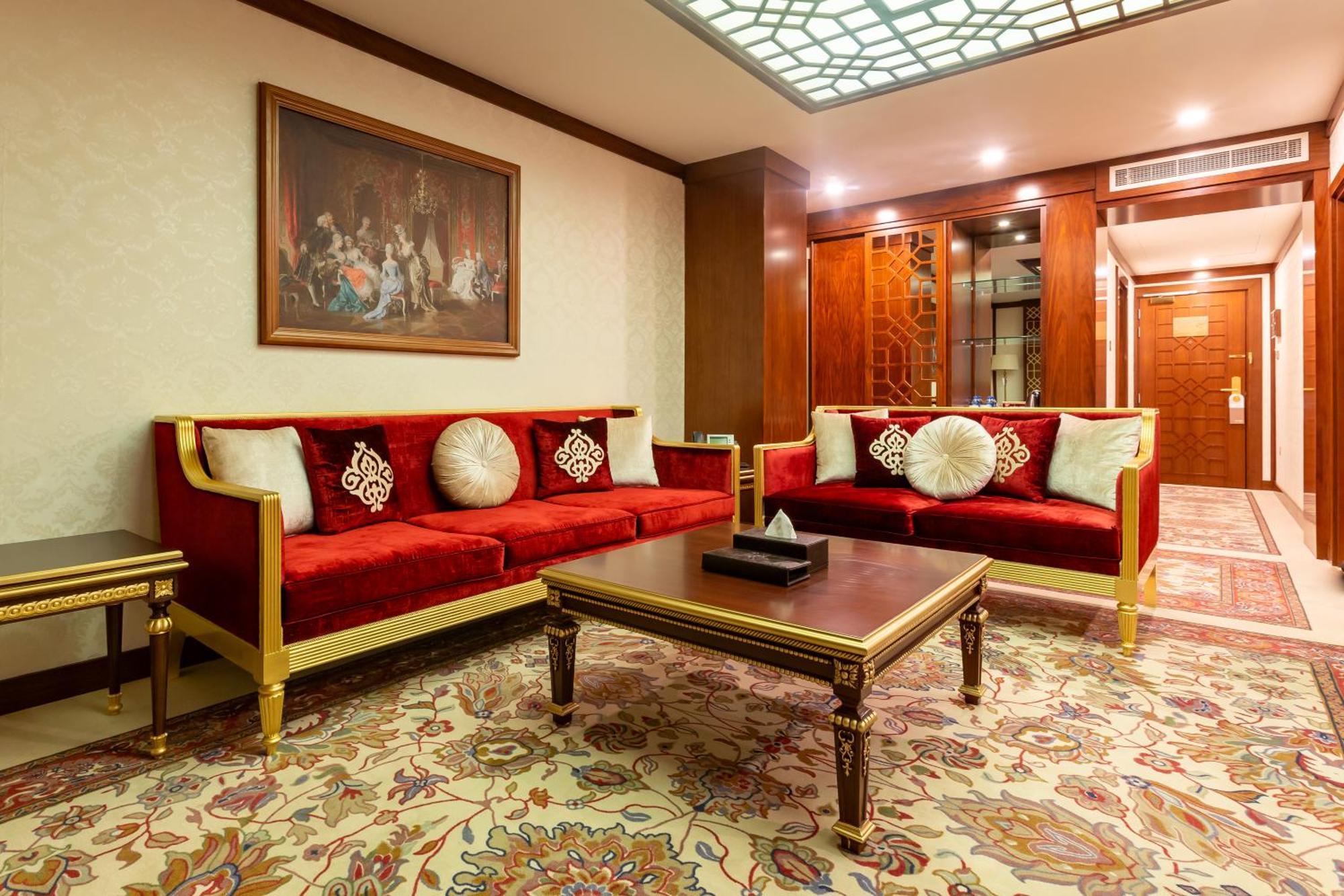 Cristal Erbil Hotel エクステリア 写真 A living room in the Presidential Suite