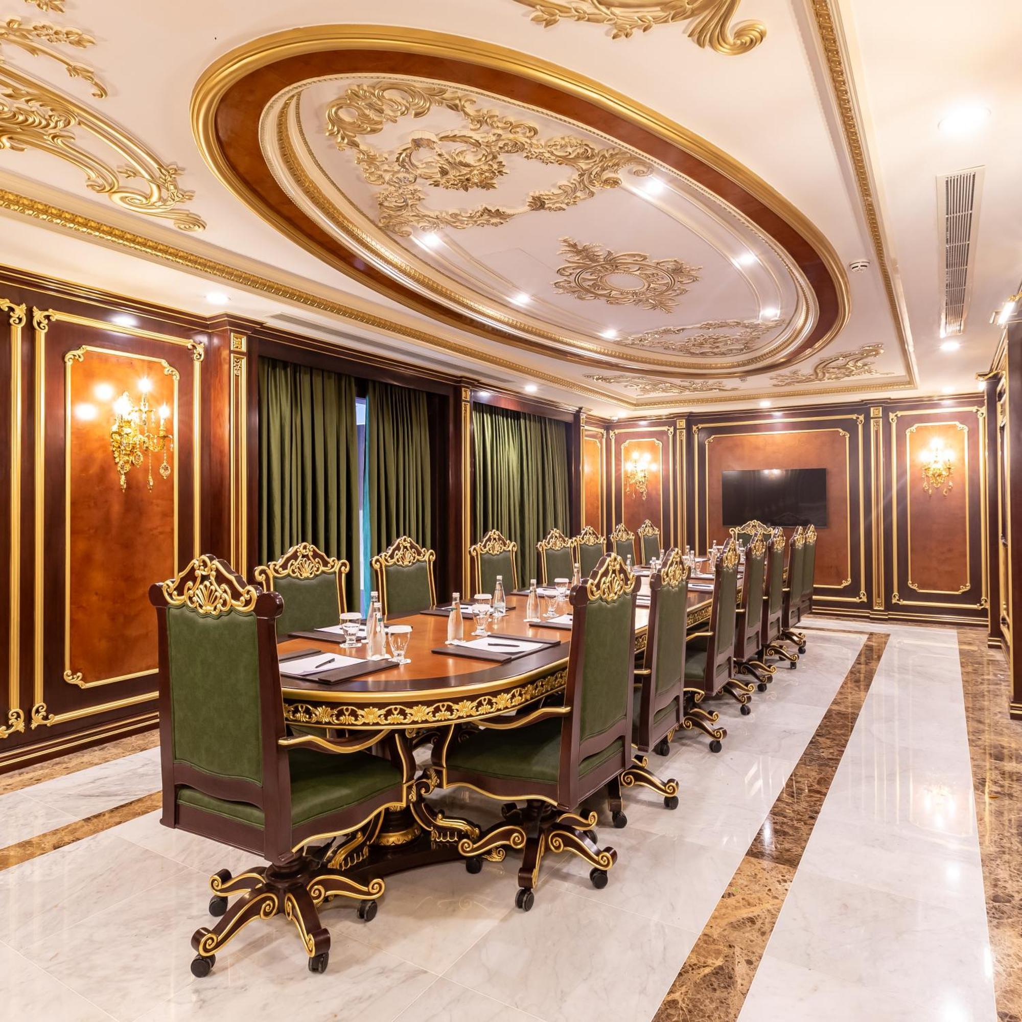 Cristal Erbil Hotel エクステリア 写真 The meeting room of the Prime Minister